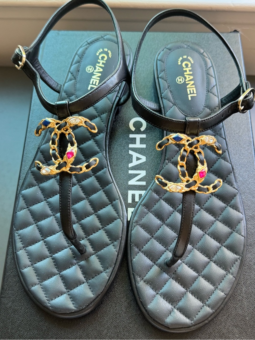 CHANEL 2020 Pre Spring Black Leather Flat Sandals Rhinestone Size 39 NIB